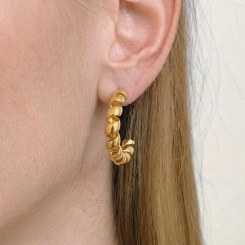 Twisted Spiral C-Shaped Stud Earrings 18K Gold Plated 304 Stainless Steel Waterproof Hypoallergenic For Women
