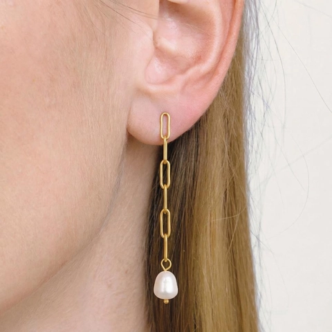 Eleganti Orecchini Pendenti Con Perle D'acqua Dolce Catena A Graffetta Acciaio Inossidabile Placcato Oro 18K Donna