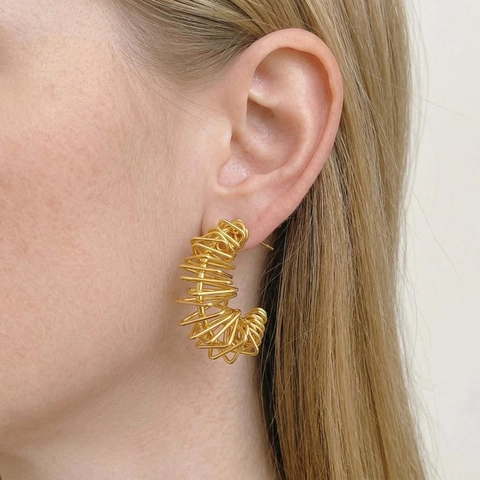 Geometric C-Shaped Stud Earrings 304 Stainless Steel Hollow Wire Wrapped Bird Nest Design Waterproof Jewelry For Women