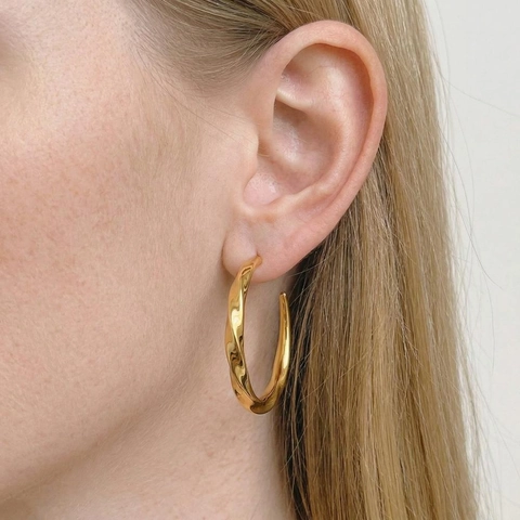 Twisted C Shaped Hoop Earrings 304 Stainless Steel PVD 18K Gold Plated Waterproof Hypoallergenic Fashion Jewelry For Women