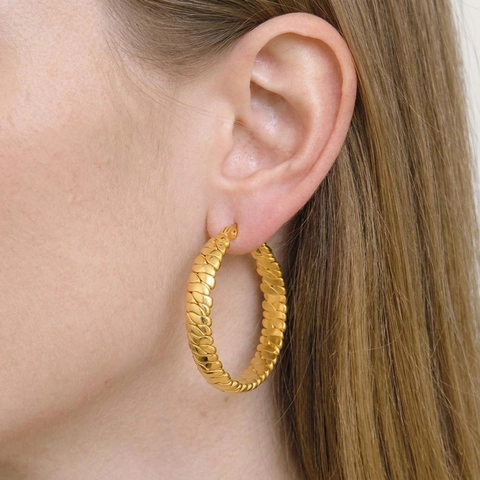 18K Vergoldete Edelstahl Creolen Für Damen Gedrehte Gewebte Textur Geometrisch Wasserdicht Hypoallergen Schmuck