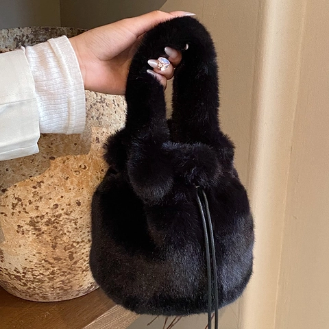 Women Plush Faux Fur Bucket Bag Soft Fluffy Drawstring Handbag Autumn Winter Shoulder Crossbody Bag For Lady Travel Daily
