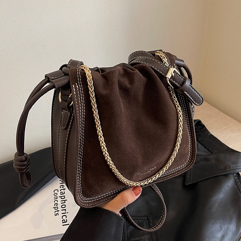 Borsa a Secchiello in Pelle Scamosciata PU Vintage da Donna Catena Dorata Coulisse Borsa a Tracolla Cuciture a Contrasto Borsa da Viaggio
