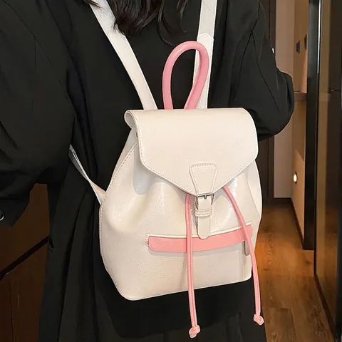 Zaino Mini da Donna alla Moda in Pelle PU Texture Increspata Manico Rosa a Contrasto con Coulisse e Patta per Scuola e Viaggio
