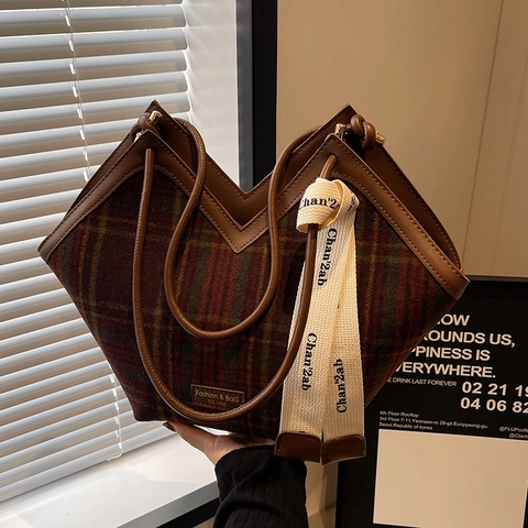 Large Capacity Plaid Woolen Tote Bag For Women Vintage V Opening Shoulder Bag With Decorative Ribbon Casual Commute Handbag