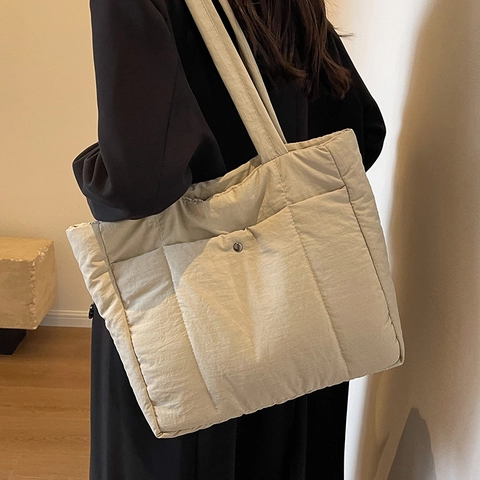 Bolso de Mano Acolchado Puffer para Mujer Gran Capacidad Bolso de Hombro de Nailon Ligero Con Bolsillo Delantero Casual