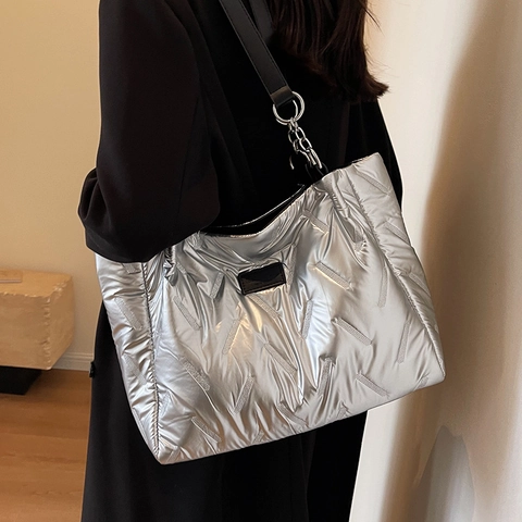 Borsa Tote Trapuntata da Donna di Grande Capacità Lucentezza Metallica Tracolla con Catena Borsa a Mano per Pendolari College