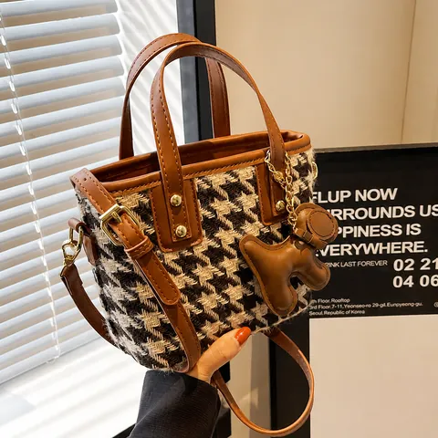 Women Fashion Houndstooth PU Leather Bucket Bag Vintage Small Plaid Shoulder Crossbody Bag With Adjustable Strap Charm