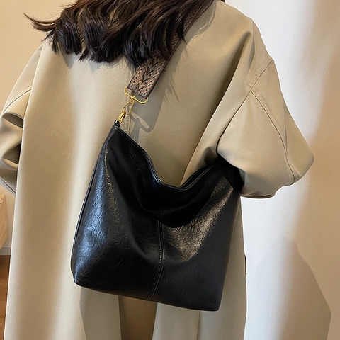 Borsa a Tracolla Retrò da Donna Grande Capacità in Pelle PU Tracolla Larga Ricamata Borsa a Secchiello Casual Borsa Tote