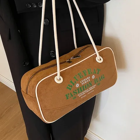 Borsa Boston in Pelle PU Opaca Retro Grande Capacità Donna Borsa a Tracolla Con Stampa di Lettere Piping a Contrasto Stile Casual