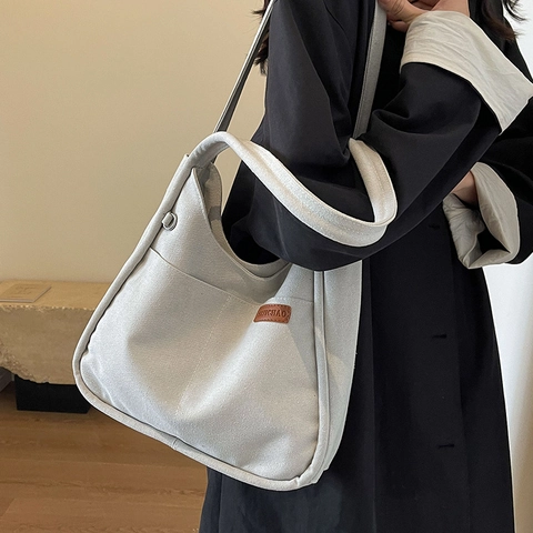 Bolso de Axila de Lona Minimalista Para Mujer Bolso Tote de Gran Capacidad Parche de Cuero Broche Magnético Color Sólido Bolso de Hombro Casual