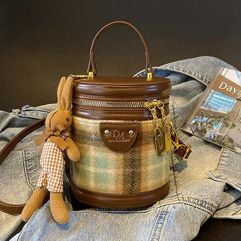 Borsa a Secchiello in Lana Plaid Vintage per Donna Retro in Pelle PU Giunzione Borsa a Tracolla a Barile Con Ciondolo a Coniglio