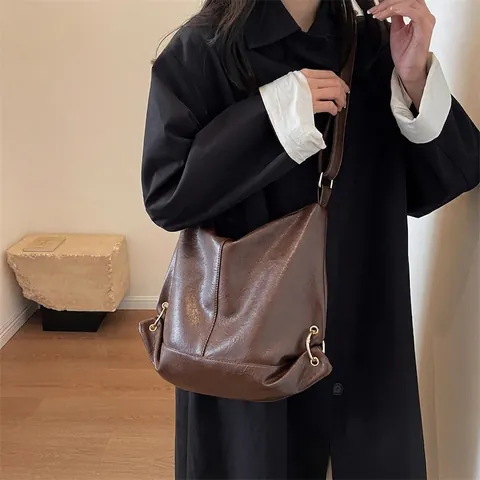 Bolso Tote de Cuero PU de Gran Capacidad para Mujer Bolso de Hombro Minimalista Hobo Bolso Mensajero Retro con Herrajes Dorados