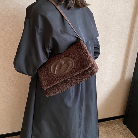 Women Fashion Plush Shoulder Bag Teddy Fleece Large Capacity Commuting Handbag Retro Flap Niche Design Underarm Bag Winter Casual Versatile Small Square Bag