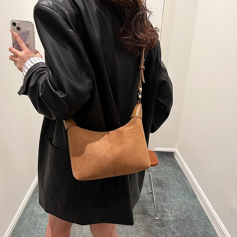 Borsa a Tracolla a Mezzaluna in PU Texture Scamosciata Minimalista Hobo Bag Borsa a Tracolla Retro per il Lavoro Quotidiano