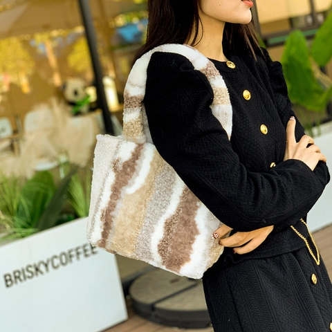 Damen Mode Plüsch Einkaufstasche Große Kapazität Urban Minimalistisch Gestreift Schultertasche Für Herbst Winter Täglich Pendler Mode