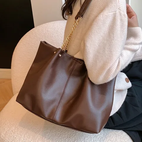 Large Capacity Women Tote Bag Retro PU Leather Shoulder Bag With Gold Metal Chain Strap Casual Commuting Handbag