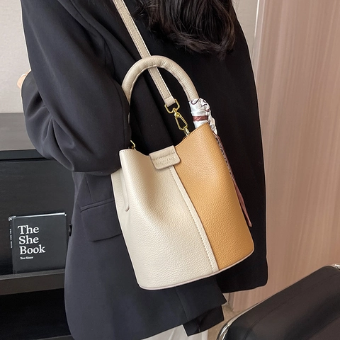 Women Contrast Color Bucket Bag PU Leather Lychee Pattern Handbag With Scarf Decoration Crossbody Shoulder Bag For Daily Office
