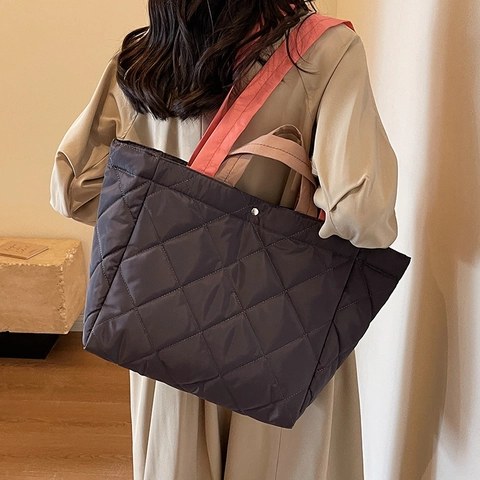 Grote Capaciteit Gewatteerde Nylon Tote Tas Voor Dames Minimalistisch Ruitpatroon Schoudertas Casual Woon-werkverkeer Handtas Werk