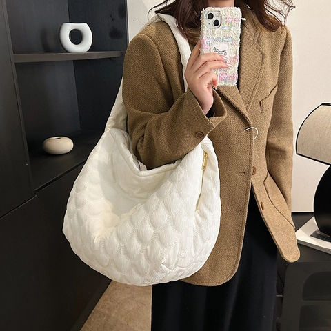 Große Gesteppte Tragetasche Für Damen Aus Nylon Mit Wellenmuster Schultertasche Für Den Arbeitsweg Mode Hobo Tasche