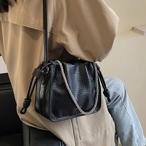 Damen Geraffte Beuteltasche Litschikorn PU-Leder Umhängetasche Mit Silberner Metallkette Kordelzug Schultertasche Täglich Dating Retro Handtasche