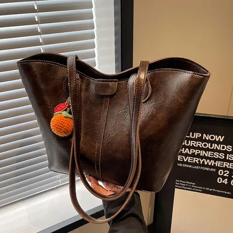 Women Vintage Oil Wax PU Leather Tote Bag Large Capacity Shoulder Bag With Persimmon Pendant Commuting School Handbag