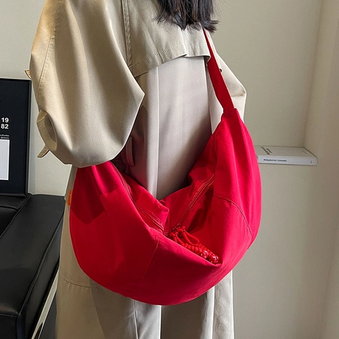 Women Large Capacity Nylon Crescent Crossbody Bag Casual Lightweight Hobo Shoulder Bag With Woven Rope Zipper Pull For Travel