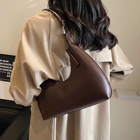 Vintage Large Capacity PU Leather Hobo Underarm Bag For Women Minimalist Solid Color Shoulder Bag With Silver Buckle Zipper Commuter Handbag