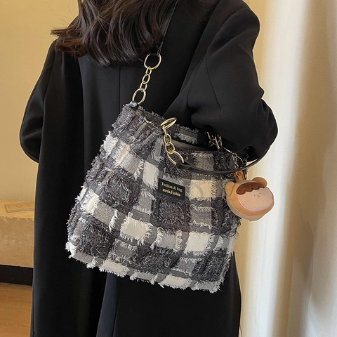 Women Woolen Tweed Tote Bag Large Capacity Grid Pattern Frayed Edges Shoulder Bag With Plush Charm For Commuting