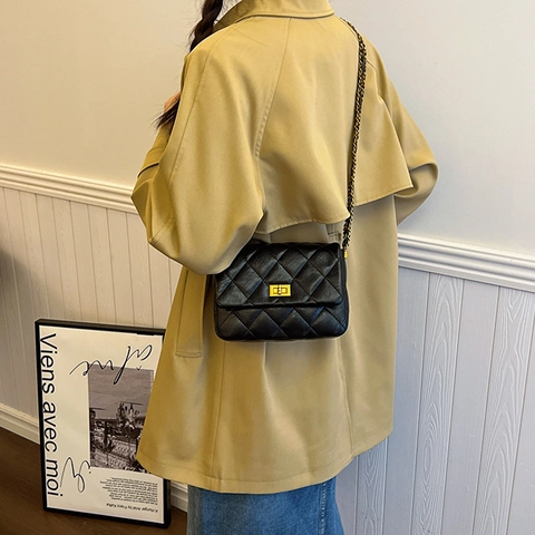 Damen Gesteppt Rauten Umhängetasche PU Leder Gold Kette Riemen Klappe Crossbody Tasche Mode Quadratisch Handtasche Alltag