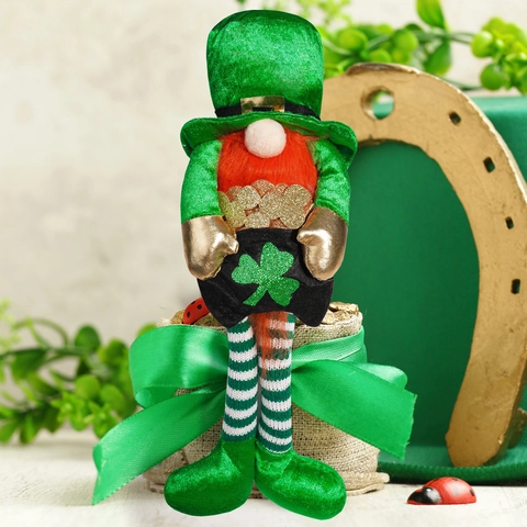 Gnome en Peluche Saint Patrick Décoration Avec Trèfle Longues Jambes Rayées Leprechaun Vert Irlandais pour Maison Fête Table Ornement