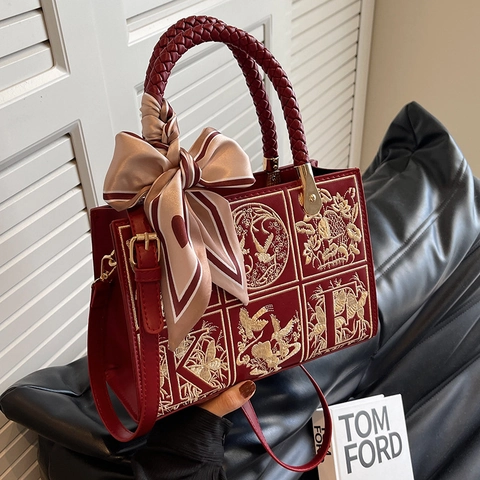 Sac à Main Vintage de Luxe Femme Bordeaux Broderie Avec Foulard en Soie Sac Bandoulière en Cuir PU Motif Fleurs et Oiseaux