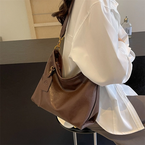 Vintage Large Capacity PU Leather Hobo Bag For Women Solid Color Casual Shoulder Crossbody Bag Minimalist High Texture Tote