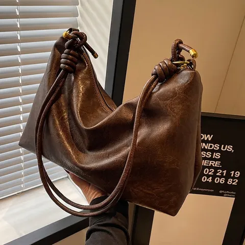 Bolso de Hombro Vintage Gran Capacidad Cuero PU para Mujer Bolso Hobo Suave Con Correa de Nudo Herrajes Dorados Casual