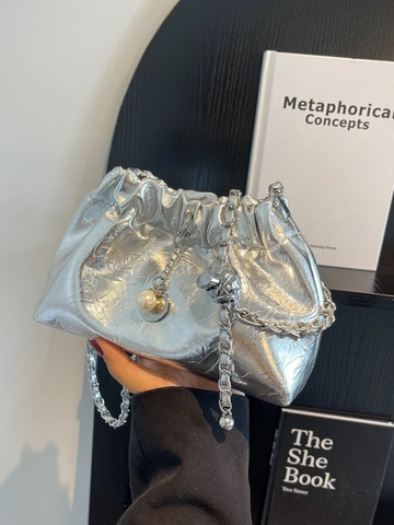 Borsa a Tracolla Nuvola Increspata da Donna in Pelle PU Metallica con Catena e Ciondolo a Perla Artificial Elegante Borsa a Secchiello Magnetica
