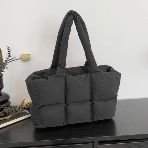 Large Capacity Quilted Puffer Shoulder Bag For Women Lightweight Cotton Padded Tote Handbag Casual Puffy Underarm Bag