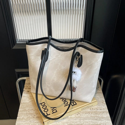 Bolso Tote de Gran Capacidad Cuero PU Bloque de Color Con Colgante de Felpa Bolso de Hombro Casual Mujer