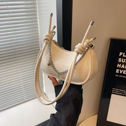 Women Metallic Holographic Shoulder Bag PU Leather Knotted Strap Artificial Pearl Chain Underarm Hobo Dumpling Crossbody Bag Jewelry Decor