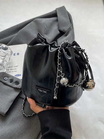 Women Fashion PU Leather Drawstring Bucket Bag High End Minimalist Chain Strap Crossbody Bag With Metal Ball Pendant