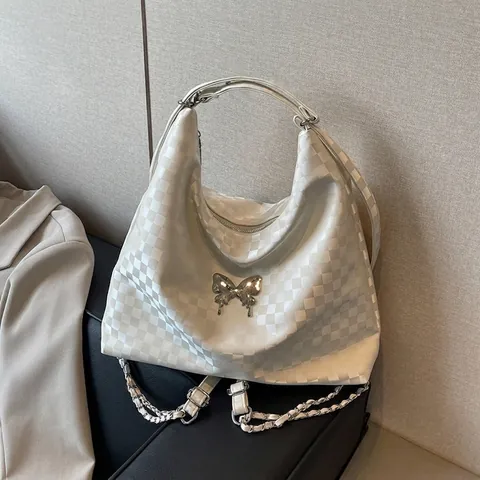 Borsa a Spalla da Donna a Scacchiera Grande Capacità Borsa Tote in Pelle PU Con Decorazione a Farfalla in Metallo e Tracolla a Catena