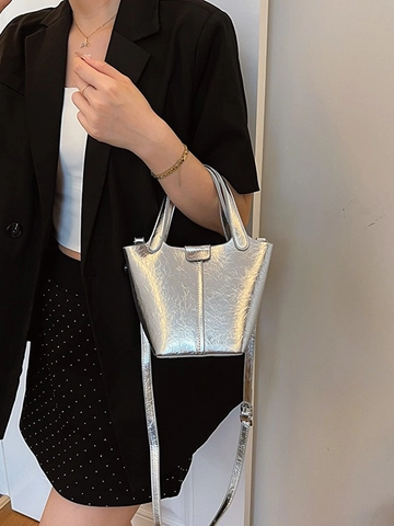 Borsa a Secchiello Minimalista Donna Texture Increspata Argento Metallizzato Nero Lucido Borsa a Mano Con Tasca Interna