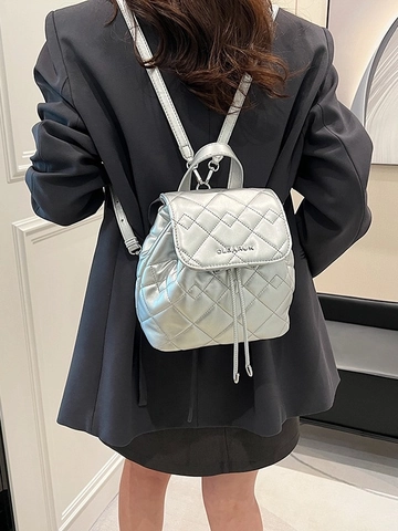 Women Quilted Mini Backpack Rhombic Pattern Metallic PU Leather Drawstring Flap Handbag Casual Street Fashion Travel Bag