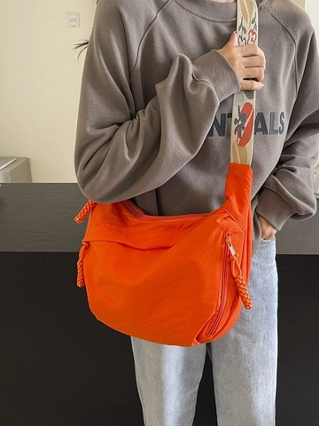 Sac à Épaule Hobo en Nylon pour Femmes Grande Capacité Bandoulière Brodée Design de Niche Sac Bandoulière Décontracté