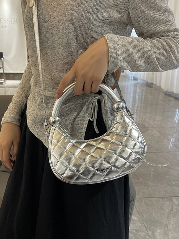 Damen Gesteppte Rautenmuster Crescent Bag Metallisches PU-Leder Dumpling Schultertasche Mit Rundgriff Und Verstellbarem Riemen Mode Tote