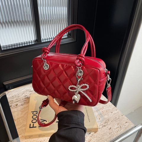 Damen Gesteppte Rautenmuster Kleine Quadratische Tasche Mode PU Leder Schulter Umhängetasche Mit Schleife Herz Anhänger Trendige Handtasche