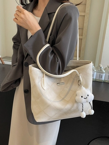 Dames Mode Grote Capaciteit Tote Bag Gewatteerde Ruit Patroon PU Leer Schoudertas Met Wolk Pluche Bedeltje Forenzen Handtas
