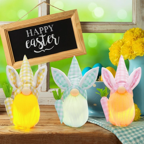 Gnomo di Pasqua Peluche Decorativo Con Orecchie di Coniglio Carote Luce LED Luminoso Fantasia a Scacchi Bambola senza Volto Ornamento