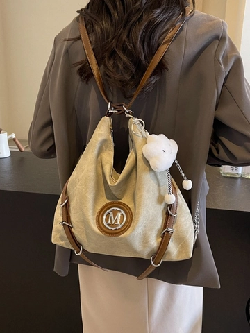 Grand Sac Hobo Femme en Cuir PU Sac à Dos Multifonctionnel Sac Fourre-tout Sac à Bandoulière Avec Logo M Pendentif Nuage Bandoulière Contrastée