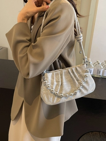 Bolso Soberaco Fruncido para Mujer Con Cadena de Bolas de Metal Plateado Bolso de Hombro Nube de Cuero PU Moderno