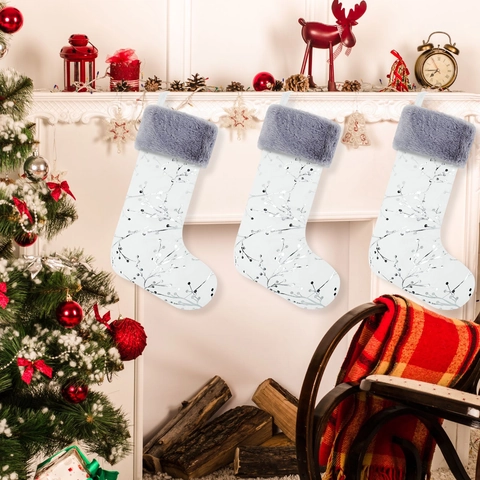 Calza di Natale in Peluche Polsino in Pelliccia Sintetica Grigia Bianco Argento Rami Motivo Appeso al Camino Ornamento